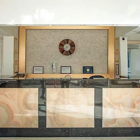 Hotel Mandalin *